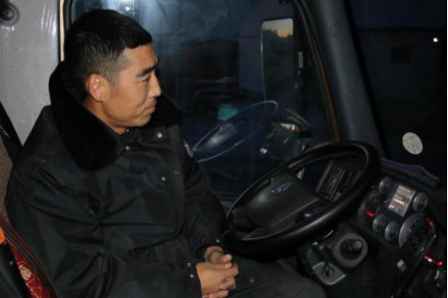 王影:跨越寒溫兩帶 15年運輸“淘金”之路530.png 王影:跨越寒溫兩帶 15年運輸“淘金”之路530.png