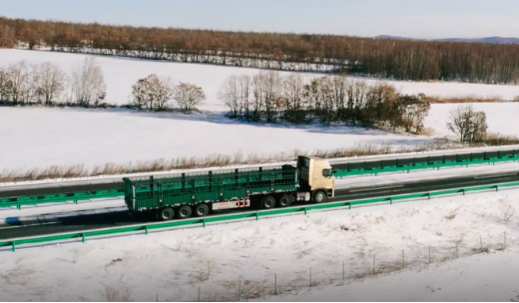 王影:跨越寒溫兩帶 15年運輸“淘金”之路800.png 王影:跨越寒溫兩帶 15年運輸“淘金”之路800.png