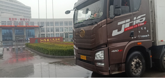 蘇寧物流“令狐大俠”一天跑湖北4城獲贊 演繹俠之大義241.png