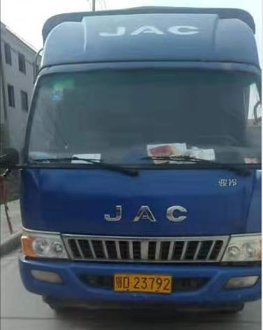 共同戰疫與愛同行 巾幗不讓須眉 江淮輕卡用行動守護生命通道436.png