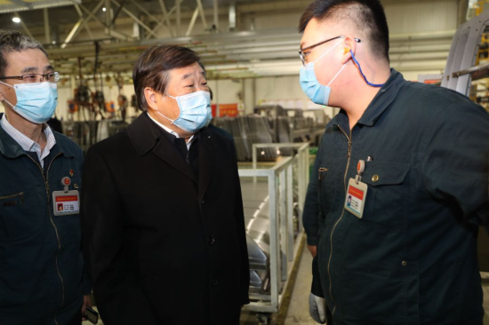 譚旭光深夜突擊檢查中國重汽加班生產領導干部帶班執行情況147.png 譚旭光深夜突擊檢查中國重汽加班生產領導干部帶班執行情況147.png