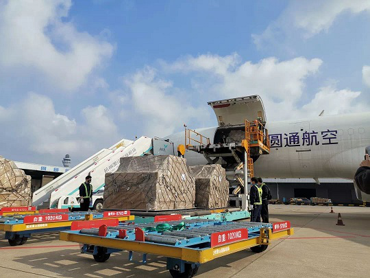 3.25【東風(fēng)商用車】100臺(tái)快遞車!圓通速遞助力東風(fēng)商用車加速經(jīng)營(yíng)恢復(fù)401.png 3.25【東風(fēng)商用車】100臺(tái)快遞車!圓通速遞助力東風(fēng)商用車加速經(jīng)營(yíng)恢復(fù)401.png