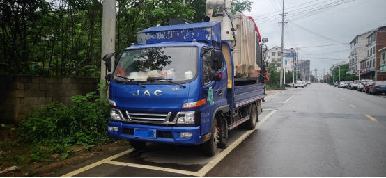 麥客老羅生意這么好？ 七臺駿鈴為何還年年換車！204.png