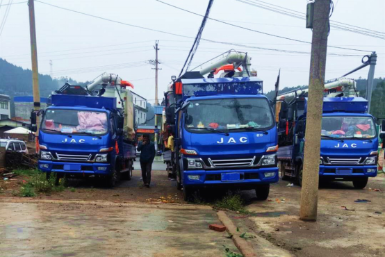 麥客老羅生意這么好？ 七臺駿鈴為何還年年換車！1128.png