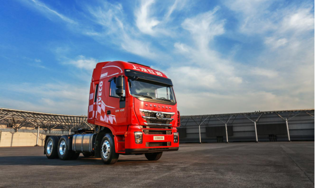 紅巖杰獅2020 AMT牽引車稿件-來吧，展示！且看紅巖杰獅2020 AMT牽引車高顏值與硬實力-20200619V31237.png