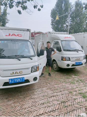 江淮轎卡用戶稿《十年酒水代理 五臺江淮轎卡 四口幸福之家》555.png