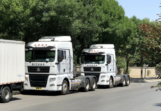 超級定制(Ⅱ) LNG國六汕德卡定制配置滿足了物流快遞哪些需求396.png 超級定制(Ⅱ) LNG國六汕德卡定制配置滿足了物流快遞哪些需求396.png