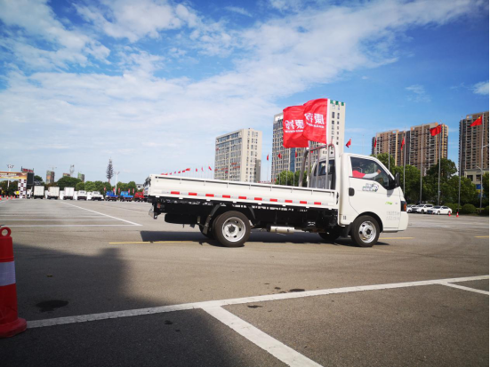 靈活高效 江淮輕卡最美卡哥半決賽轎卡快遞專場阜陽激戰1059.png