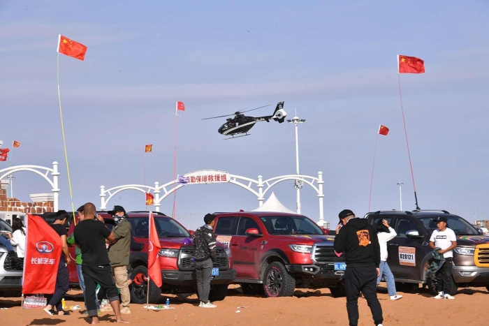 英雄再會!長城炮車主玩轉阿拉善英雄會