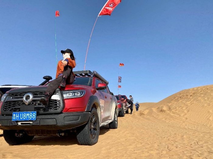 英雄再會!長城炮車主玩轉阿拉善英雄會