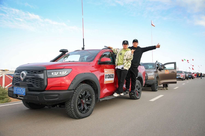 英雄再會!長城炮車主玩轉阿拉善英雄會