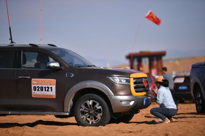 英雄再會!長城炮車主玩轉阿拉善英雄會